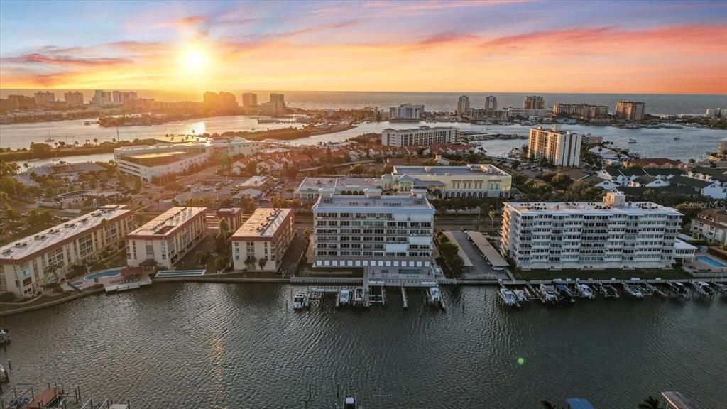 For Sale: $1,395,000 (3 beds, 2 baths, 1850 Square Feet)