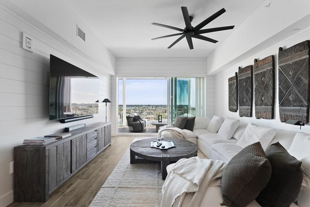 For Sale: $1,395,000 (3 beds, 2 baths, 1850 Square Feet)