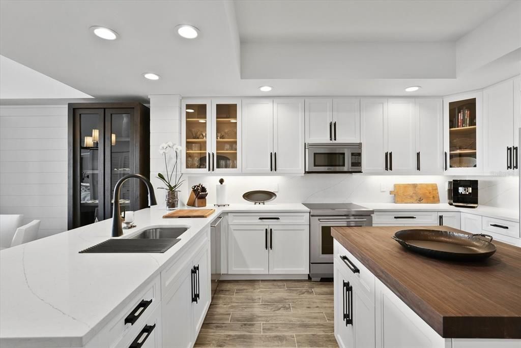 For Sale: $1,395,000 (3 beds, 2 baths, 1850 Square Feet)