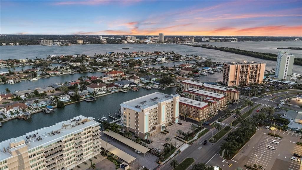 For Sale: $1,395,000 (3 beds, 2 baths, 1850 Square Feet)
