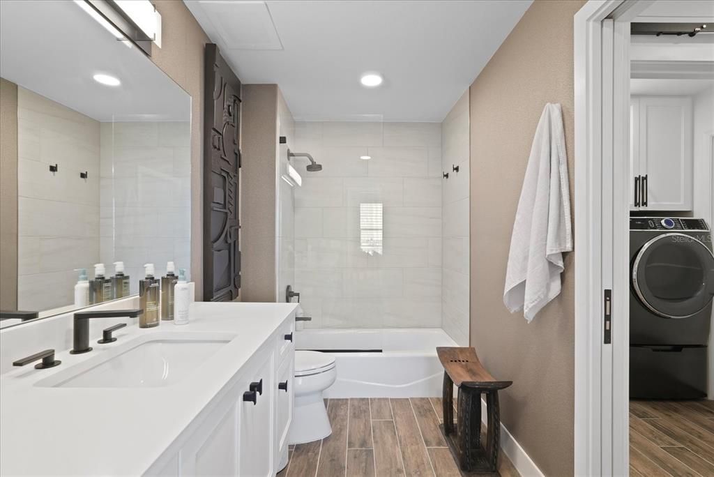 For Sale: $1,395,000 (3 beds, 2 baths, 1850 Square Feet)