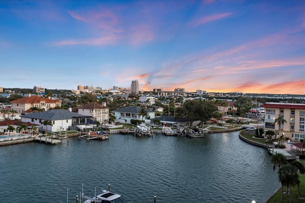 For Sale: $1,395,000 (3 beds, 2 baths, 1850 Square Feet)