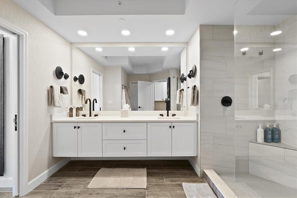 For Sale: $1,395,000 (3 beds, 2 baths, 1850 Square Feet)