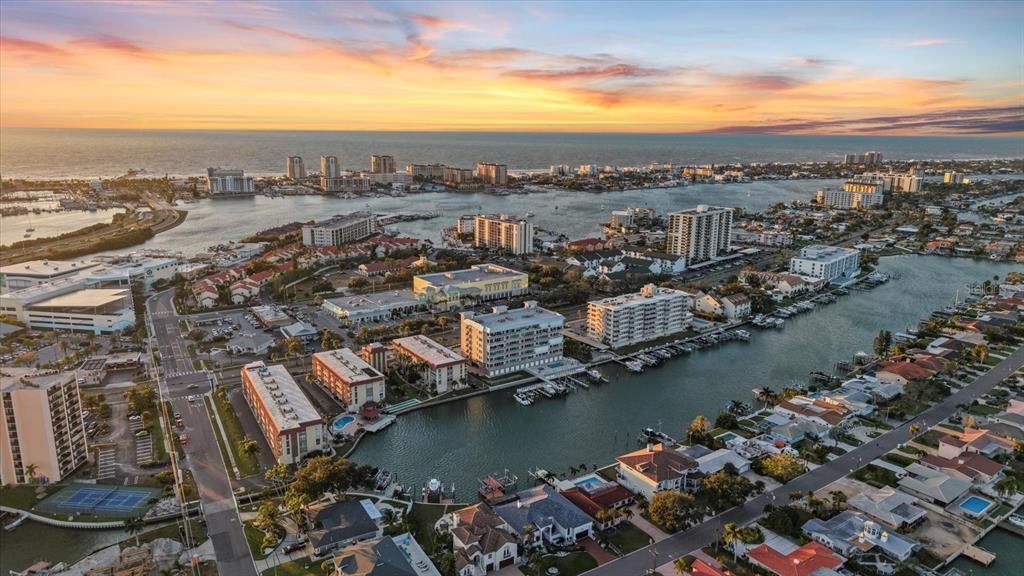 For Sale: $1,395,000 (3 beds, 2 baths, 1850 Square Feet)