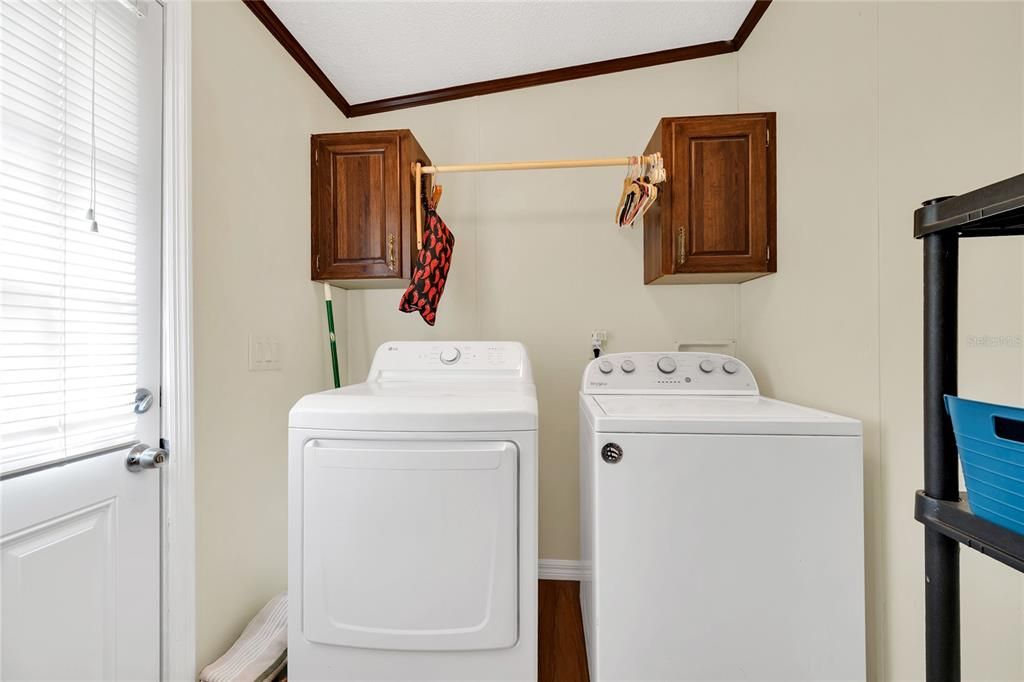 Active With Contract: $215,000 (3 beds, 2 baths, 1620 Square Feet)