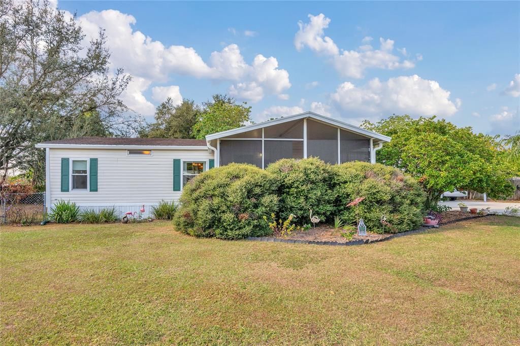 Active With Contract: $215,000 (3 beds, 2 baths, 1620 Square Feet)