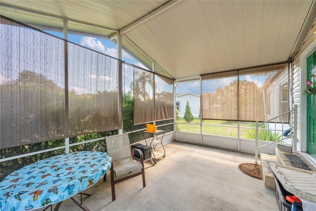 Active With Contract: $215,000 (3 beds, 2 baths, 1620 Square Feet)