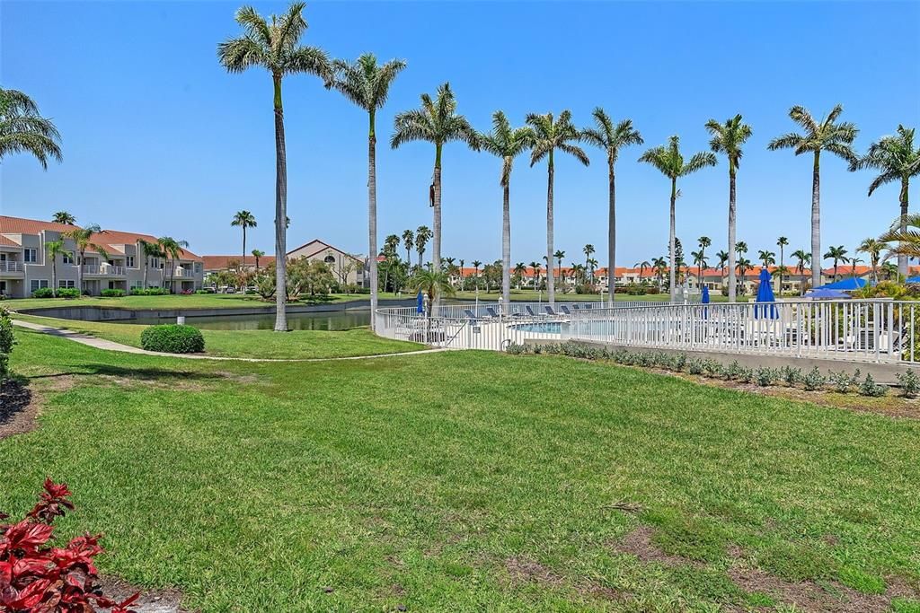 待售: $425,000 (2 贝兹, 2 浴室, 1075 平方英尺)