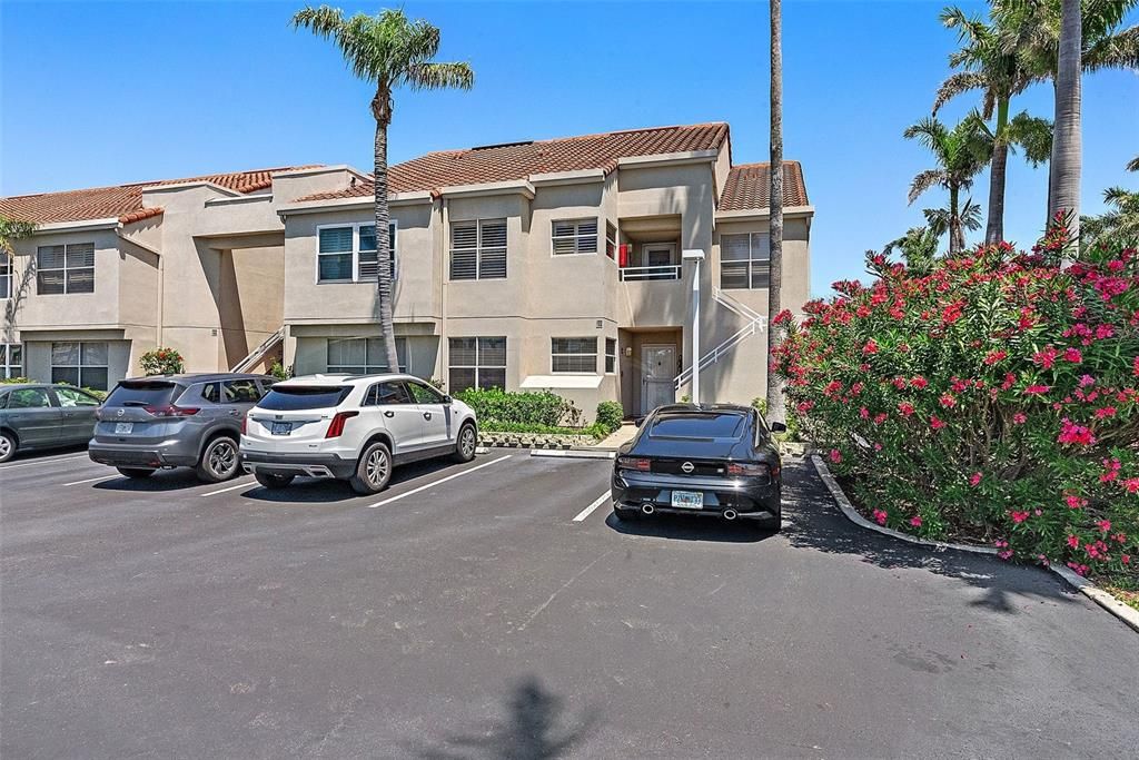 待售: $425,000 (2 贝兹, 2 浴室, 1075 平方英尺)