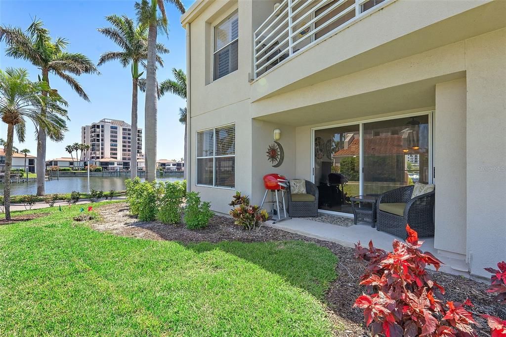 待售: $425,000 (2 贝兹, 2 浴室, 1075 平方英尺)