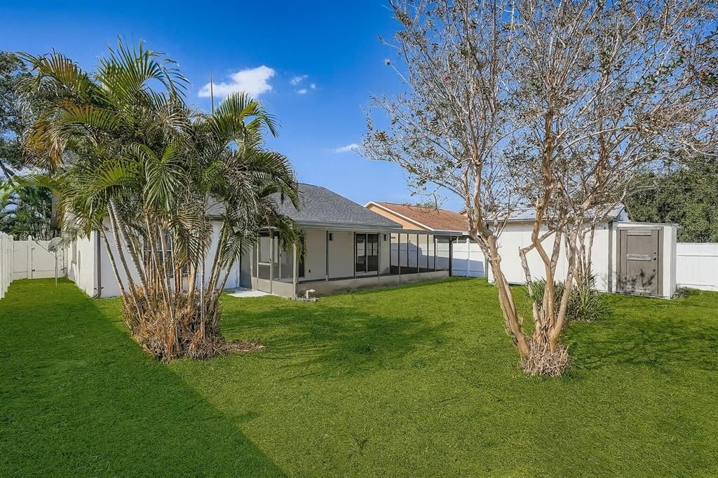 For Sale: $400,000 (4 beds, 2 baths, 1626 Square Feet)