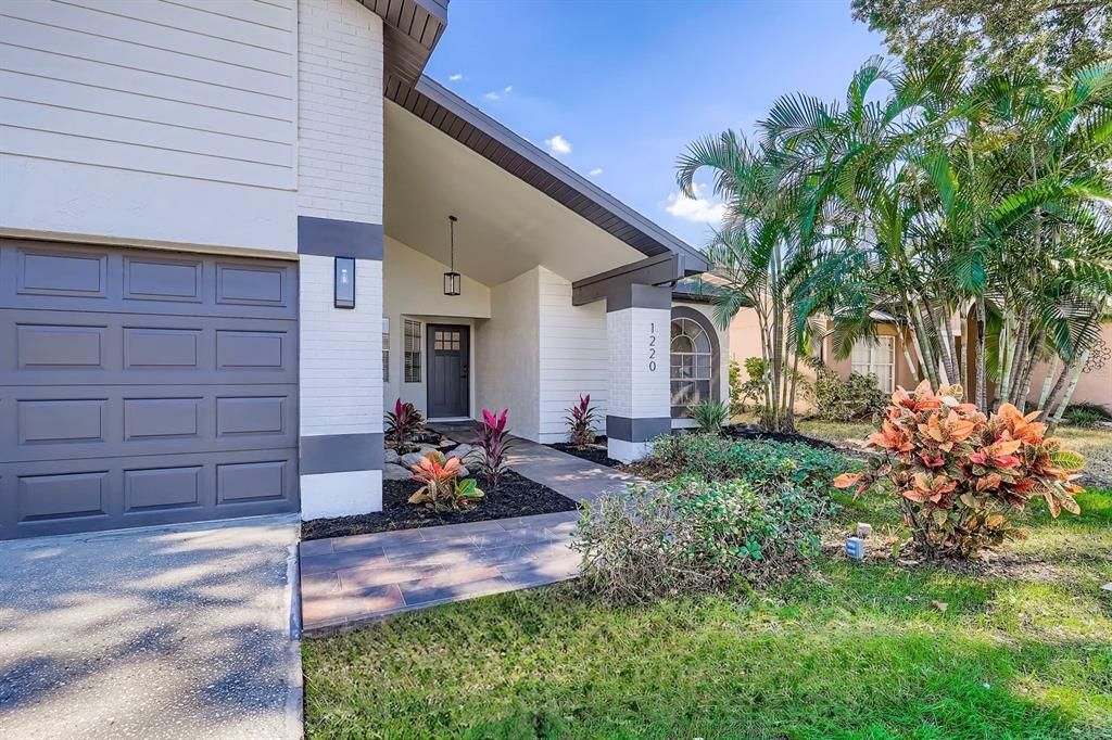 For Sale: $400,000 (4 beds, 2 baths, 1626 Square Feet)