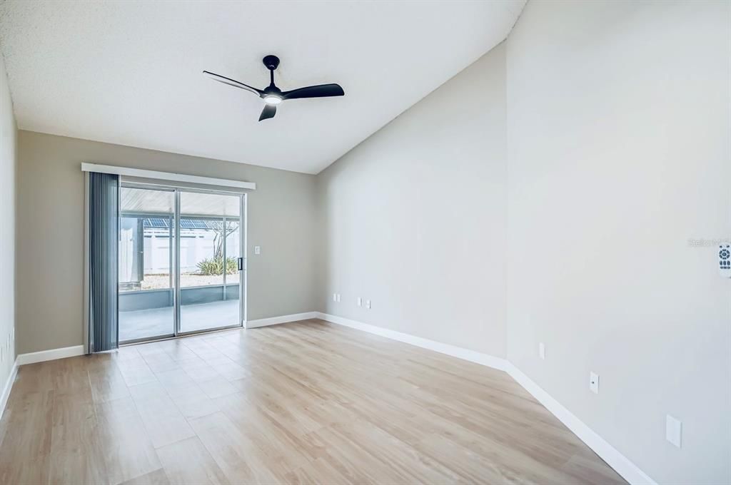 For Sale: $400,000 (4 beds, 2 baths, 1626 Square Feet)