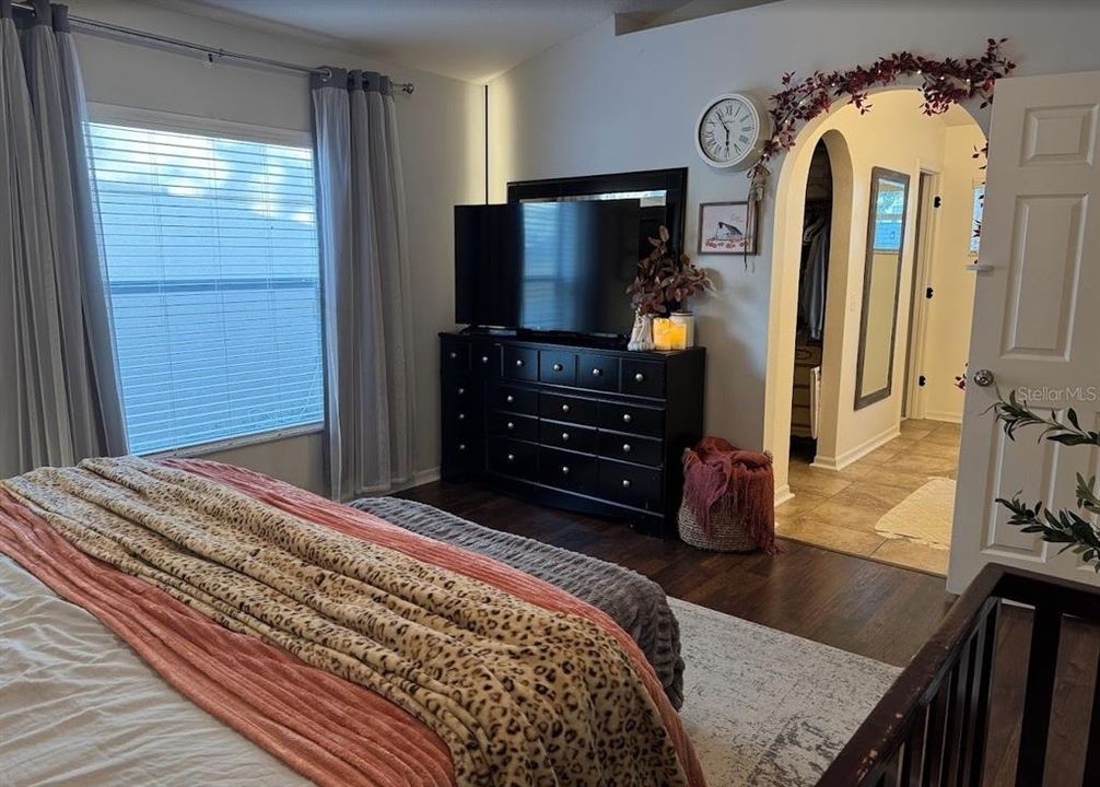 На продажу: $319,000 (4 спален, 2 ванн, 1874 Квадратных фут)