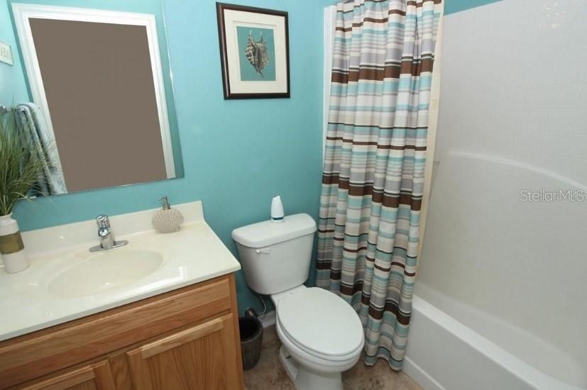 На продажу: $319,000 (4 спален, 2 ванн, 1874 Квадратных фут)