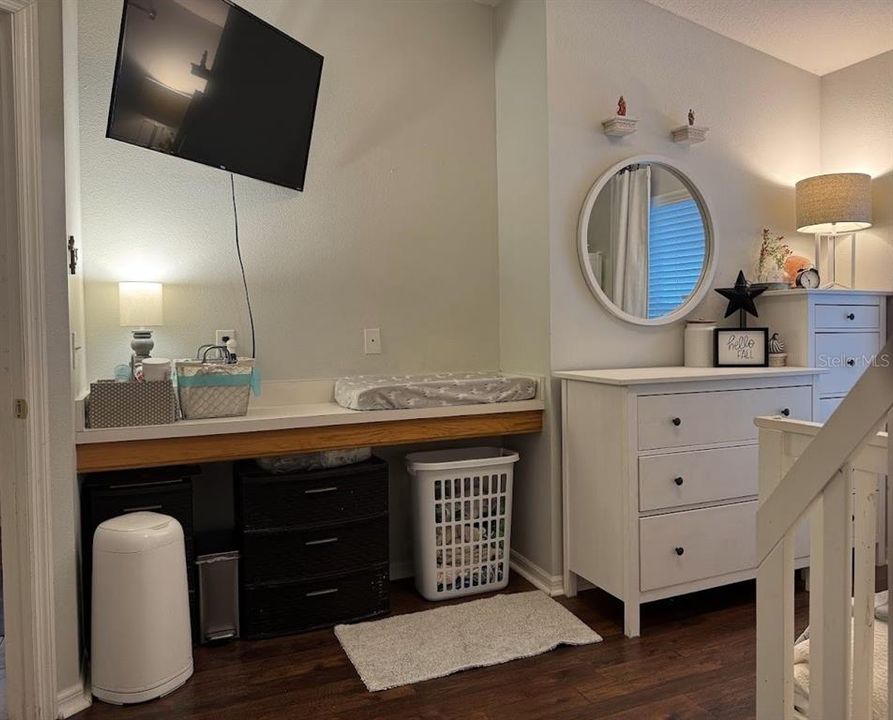 На продажу: $319,000 (4 спален, 2 ванн, 1874 Квадратных фут)