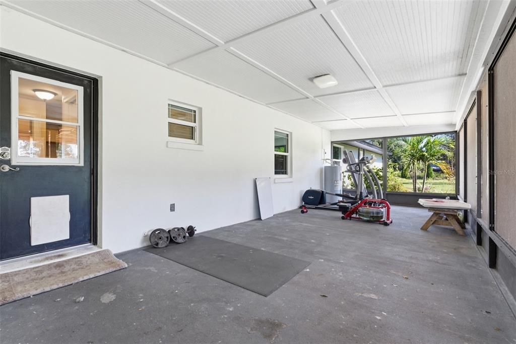 En Venta: $796,000 (3 camas, 3 baños, 2390 Pies cuadrados)