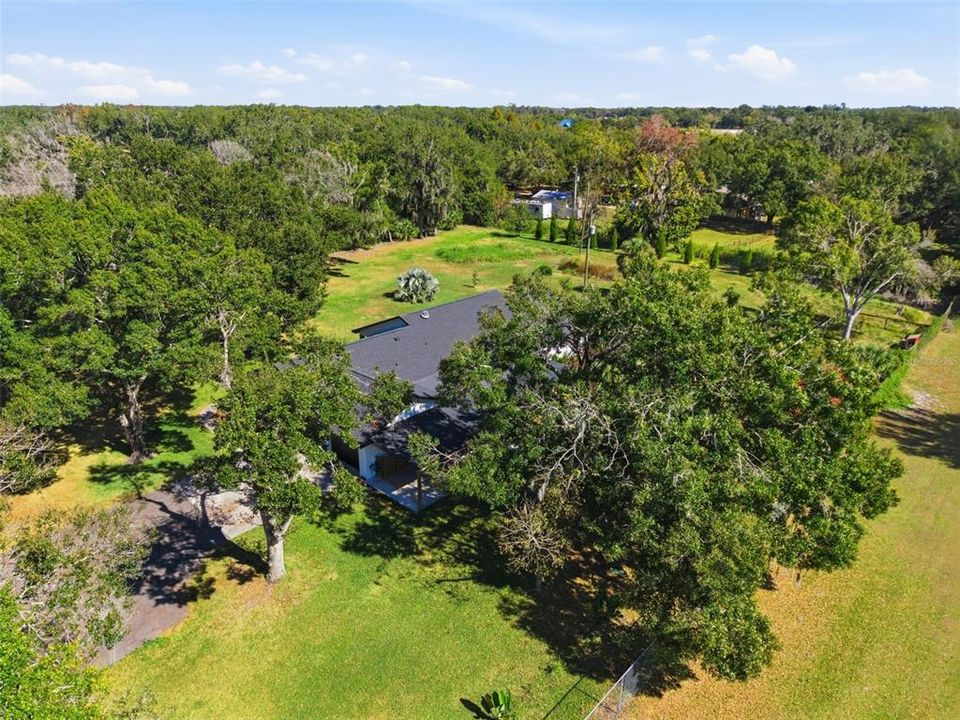 En Venta: $796,000 (3 camas, 3 baños, 2390 Pies cuadrados)