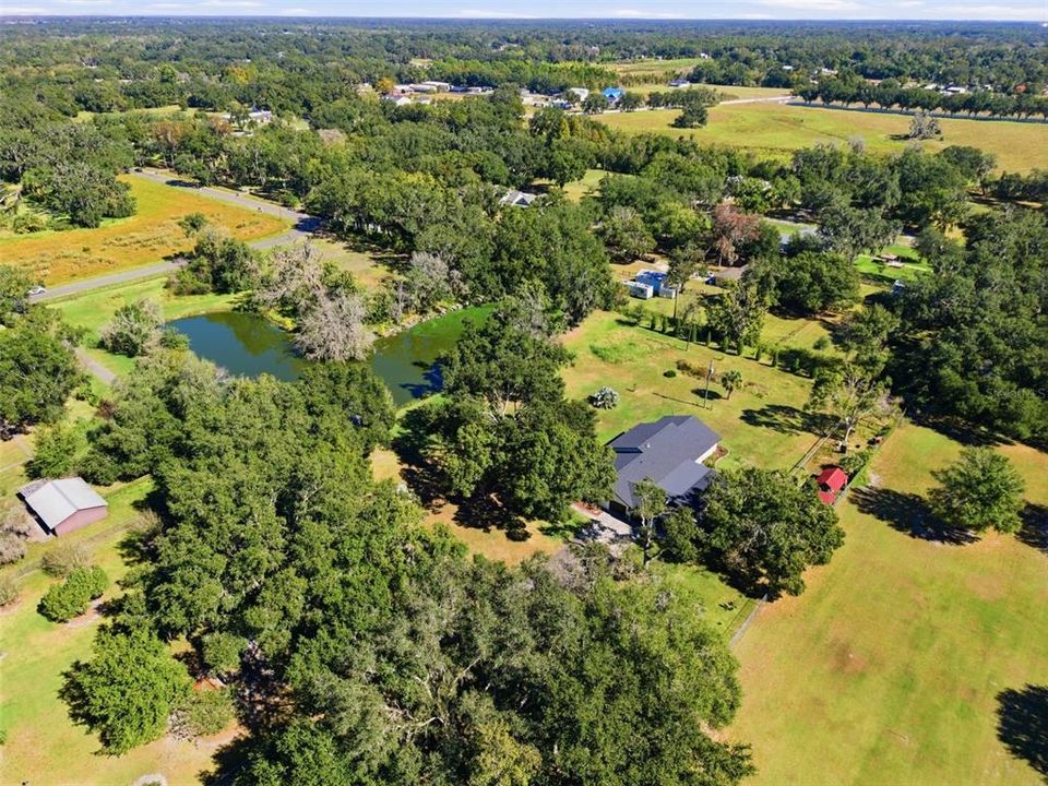 En Venta: $796,000 (3 camas, 3 baños, 2390 Pies cuadrados)