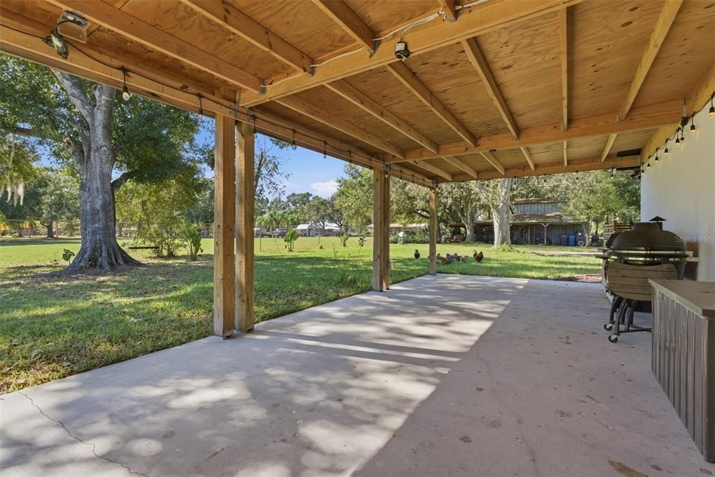 En Venta: $796,000 (3 camas, 3 baños, 2390 Pies cuadrados)