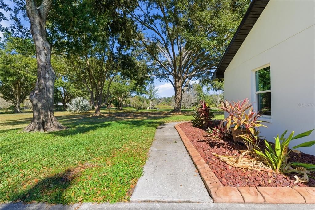 En Venta: $796,000 (3 camas, 3 baños, 2390 Pies cuadrados)