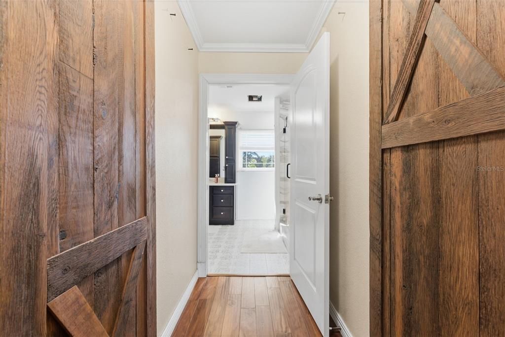 En Venta: $796,000 (3 camas, 3 baños, 2390 Pies cuadrados)