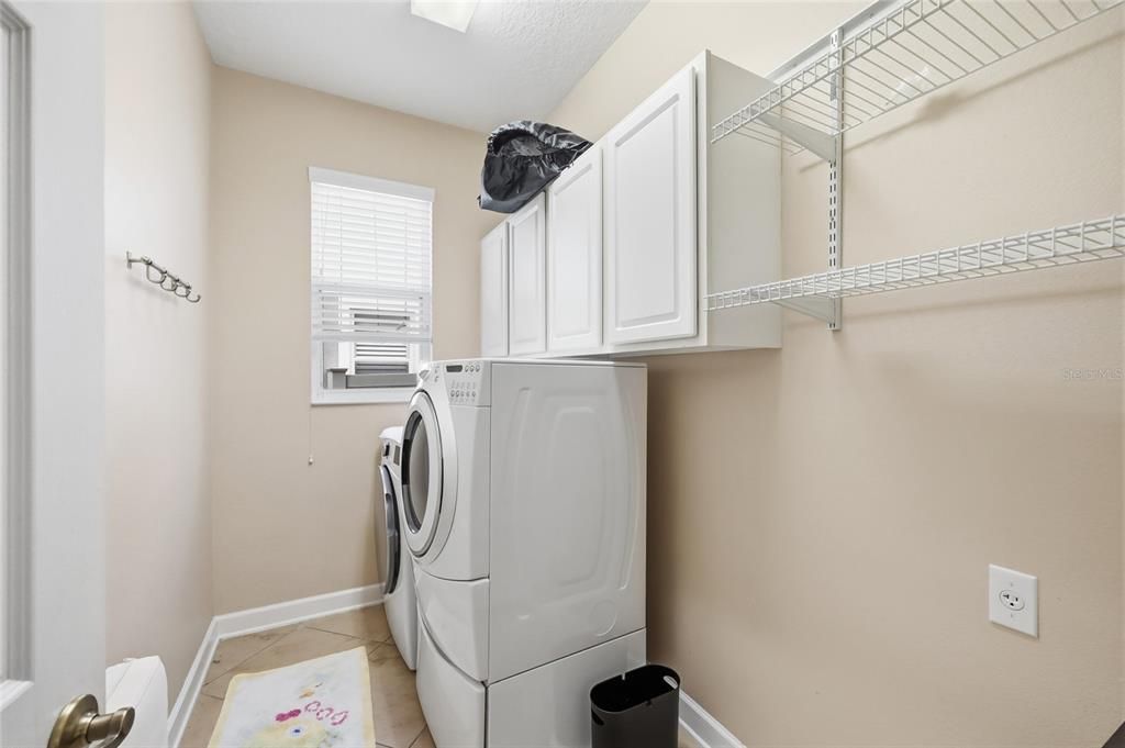 待售: $920,000 (5 贝兹, 4 浴室, 3802 平方英尺)