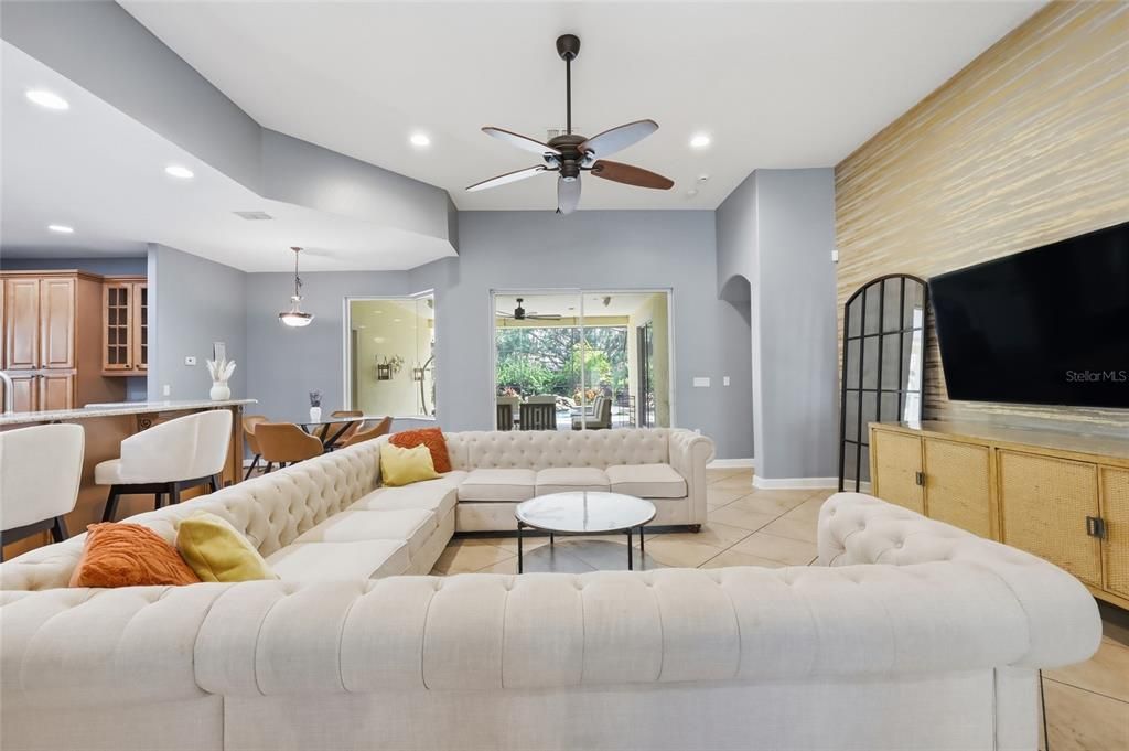 待售: $920,000 (5 贝兹, 4 浴室, 3802 平方英尺)