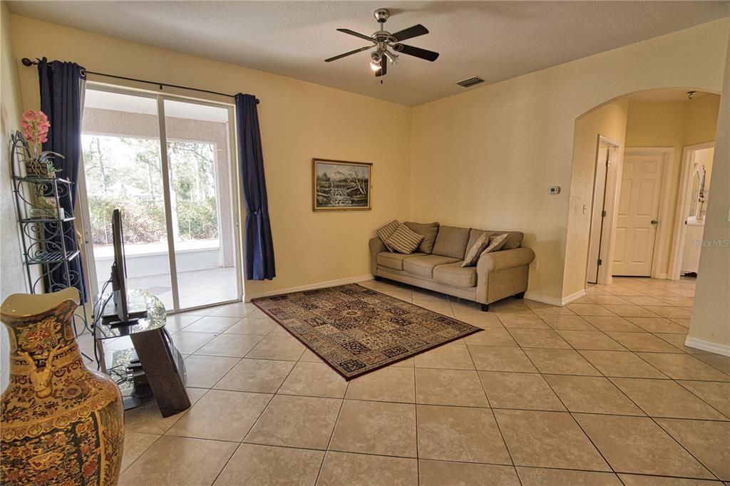 Active With Contract: $269,000 (3 beds, 2 baths, 1616 Square Feet)