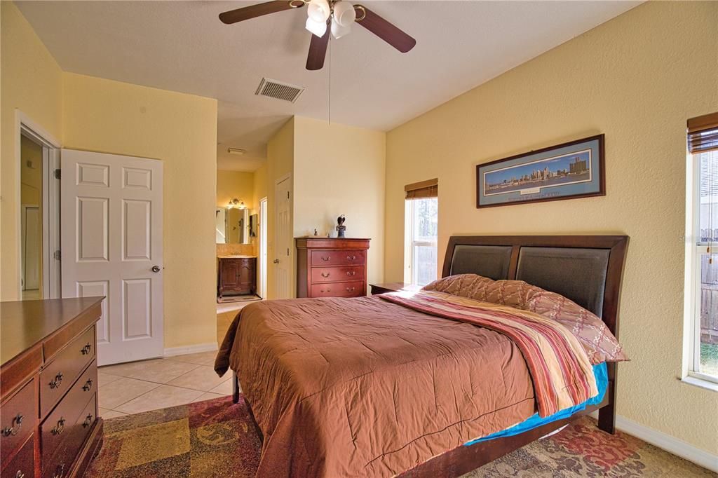 Active With Contract: $269,000 (3 beds, 2 baths, 1616 Square Feet)