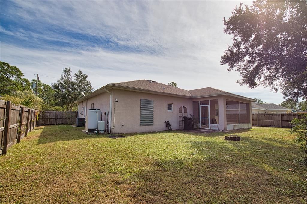 Active With Contract: $269,000 (3 beds, 2 baths, 1616 Square Feet)