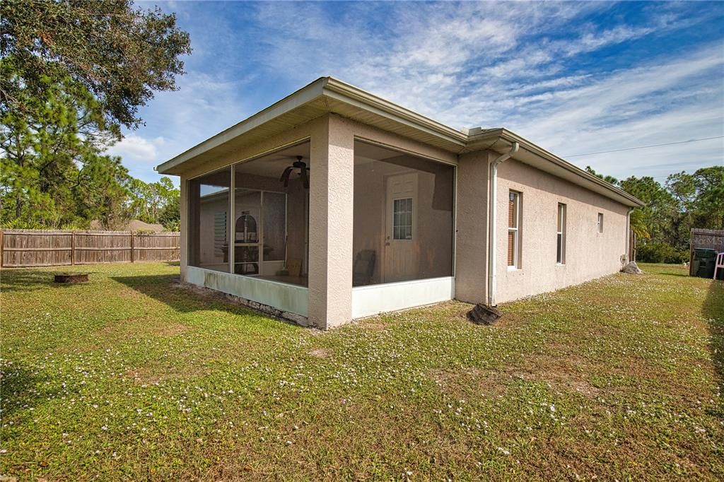Active With Contract: $269,000 (3 beds, 2 baths, 1616 Square Feet)