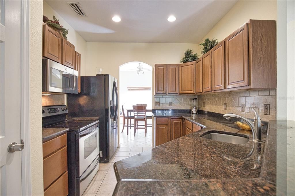 Active With Contract: $269,000 (3 beds, 2 baths, 1616 Square Feet)