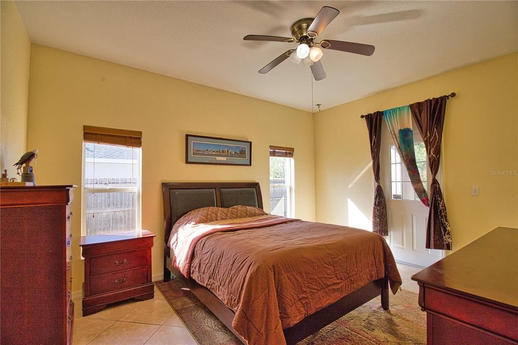 Active With Contract: $269,000 (3 beds, 2 baths, 1616 Square Feet)