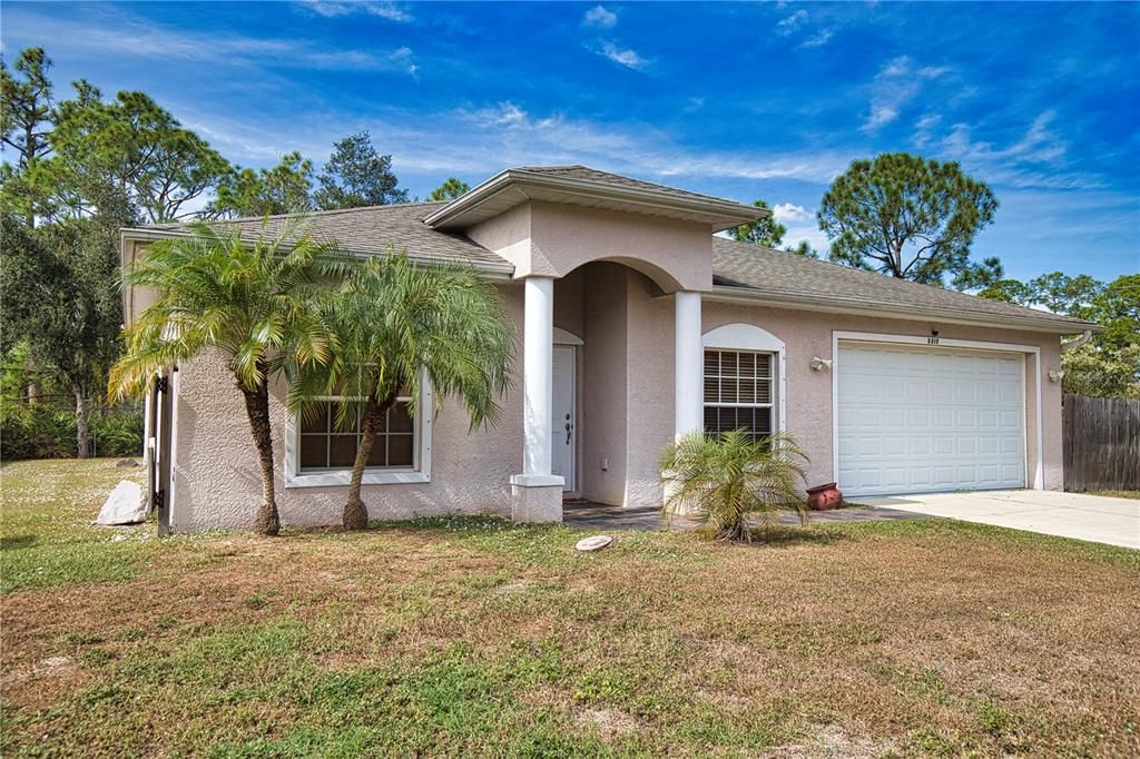 Active With Contract: $269,000 (3 beds, 2 baths, 1616 Square Feet)