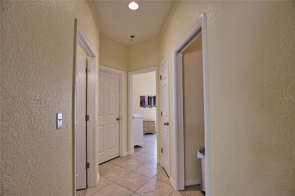 Active With Contract: $269,000 (3 beds, 2 baths, 1616 Square Feet)