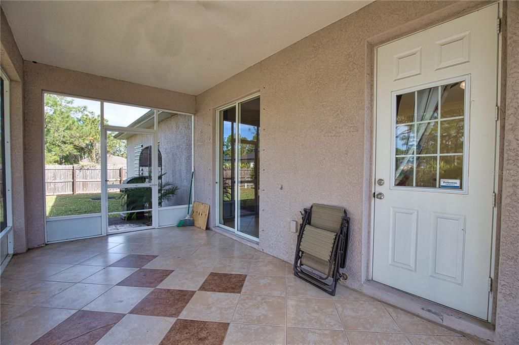 Active With Contract: $269,000 (3 beds, 2 baths, 1616 Square Feet)