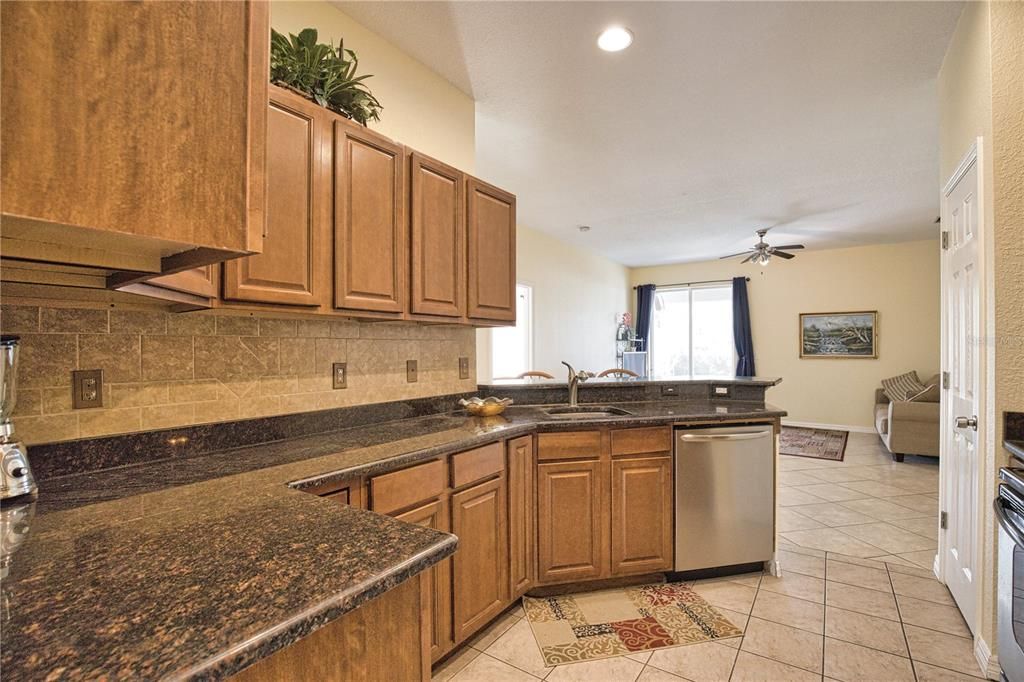 Active With Contract: $269,000 (3 beds, 2 baths, 1616 Square Feet)