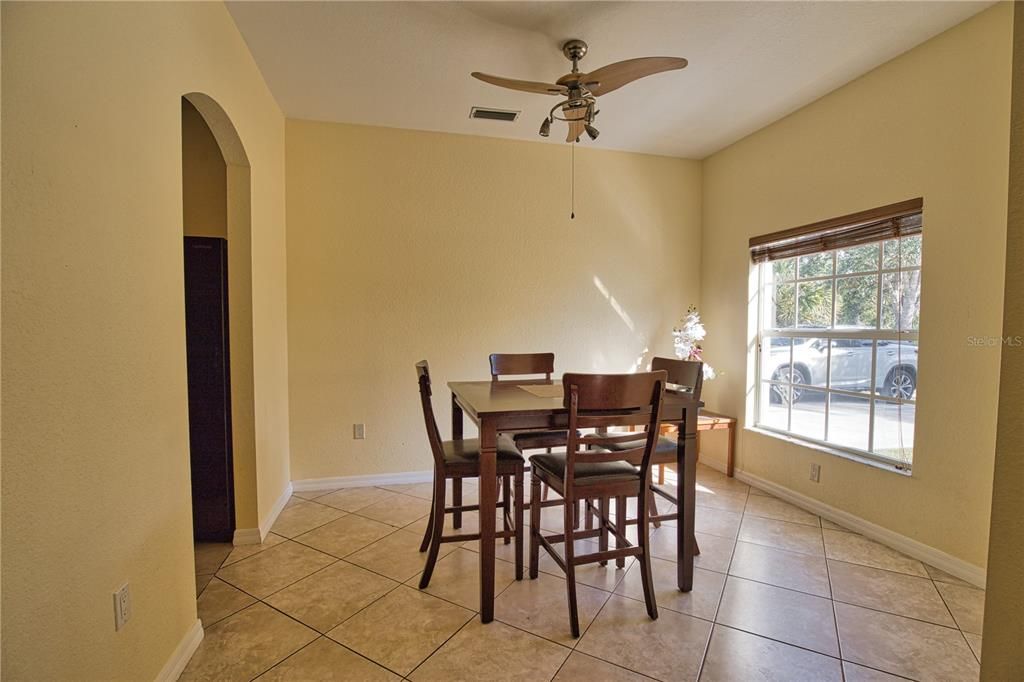 Active With Contract: $269,000 (3 beds, 2 baths, 1616 Square Feet)