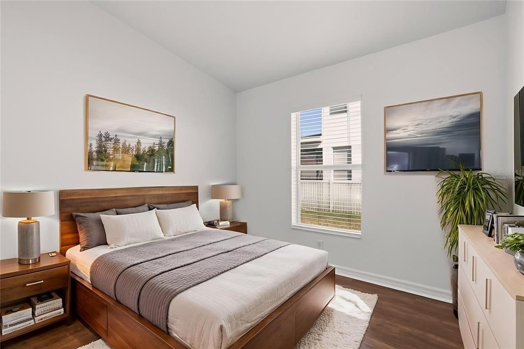 合同活跃: $279,900 (3 贝兹, 2 浴室, 1280 平方英尺)