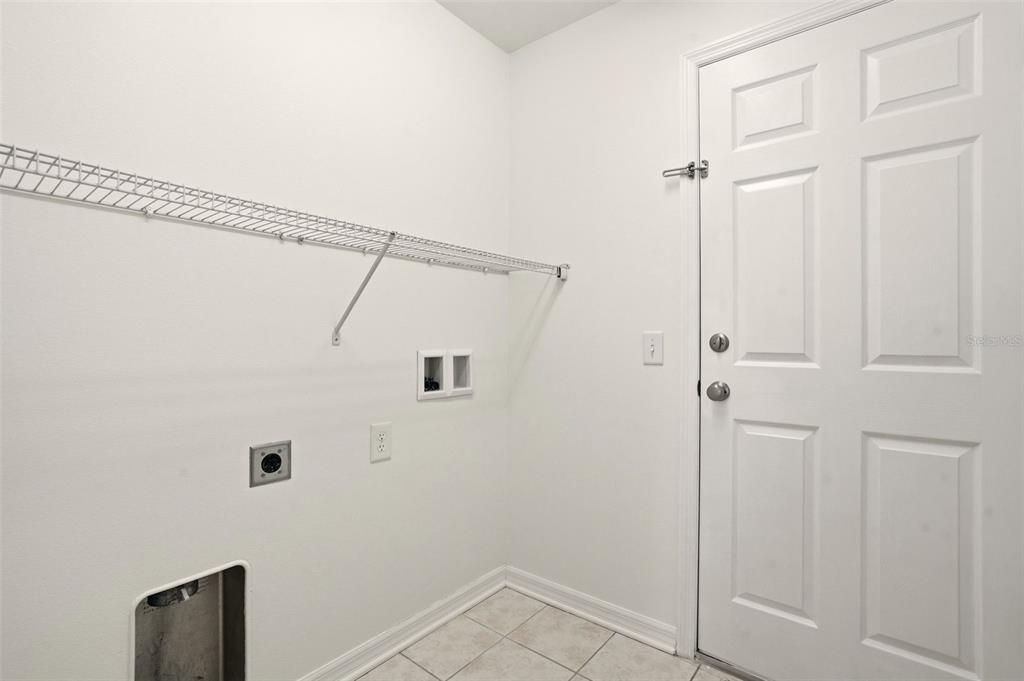 合同活跃: $279,900 (3 贝兹, 2 浴室, 1280 平方英尺)