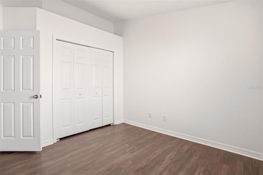 合同活跃: $279,900 (3 贝兹, 2 浴室, 1280 平方英尺)