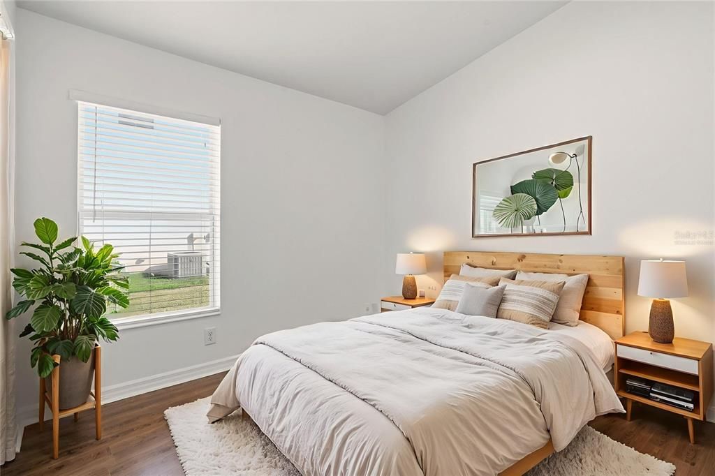 合同活跃: $279,900 (3 贝兹, 2 浴室, 1280 平方英尺)