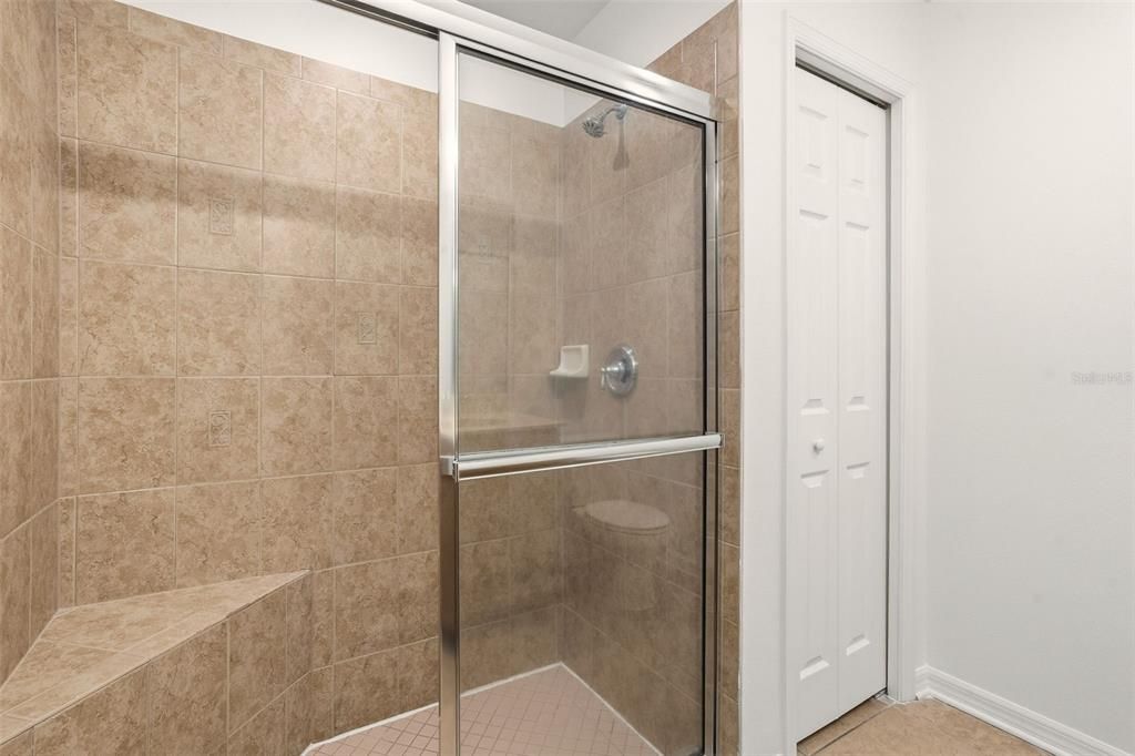 合同活跃: $279,900 (3 贝兹, 2 浴室, 1280 平方英尺)