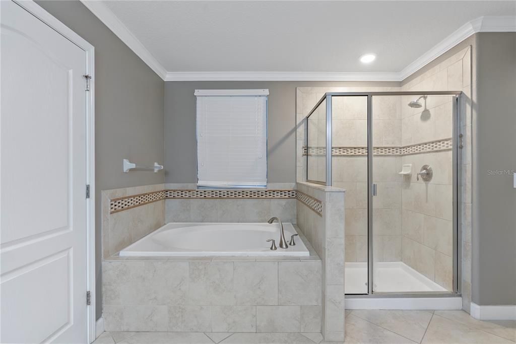 В аренду: $3,300 (4 спален, 2 ванн, 3061 Квадратных фут)