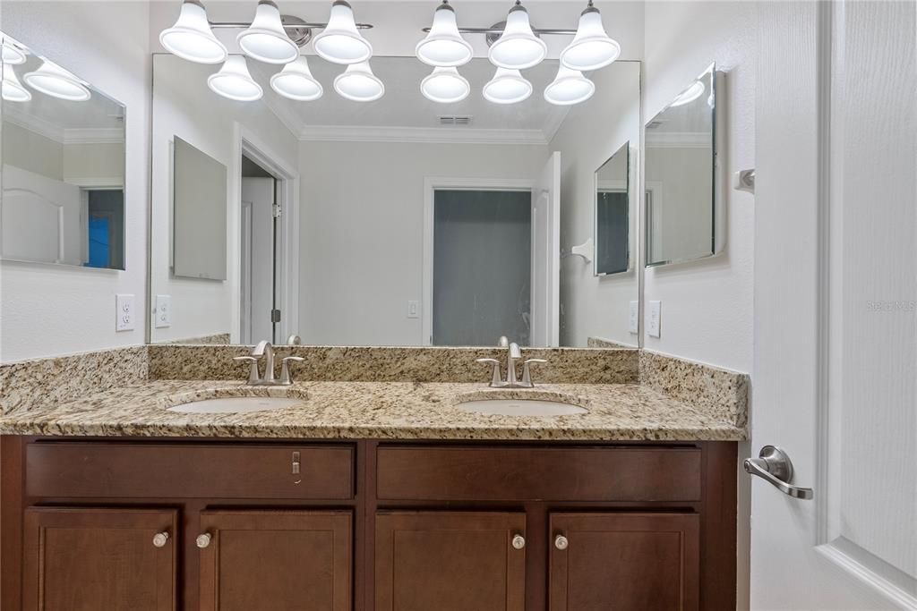 В аренду: $3,300 (4 спален, 2 ванн, 3061 Квадратных фут)