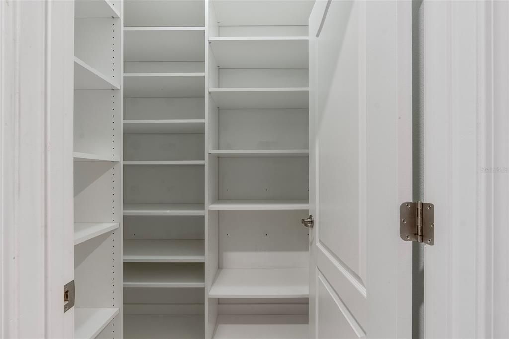 В аренду: $3,300 (4 спален, 2 ванн, 3061 Квадратных фут)