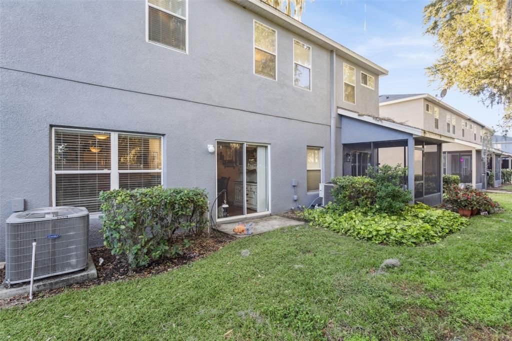 合同活跃: $271,990 (2 贝兹, 2 浴室, 1124 平方英尺)