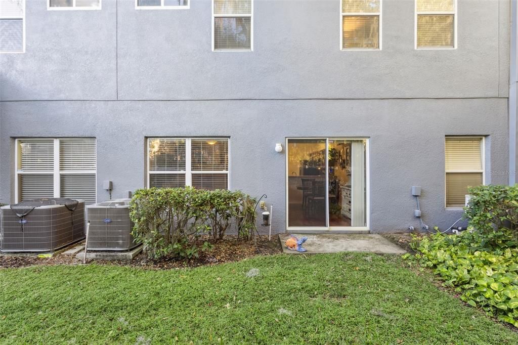 合同活跃: $271,990 (2 贝兹, 2 浴室, 1124 平方英尺)