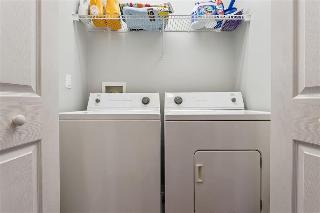 合同活跃: $271,990 (2 贝兹, 2 浴室, 1124 平方英尺)